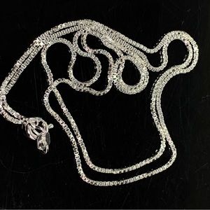 Elegant Silver Necklace